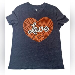 𝅺CHICAGO Bears NFL Team Apparel blue and orange vneck shirt size Medium